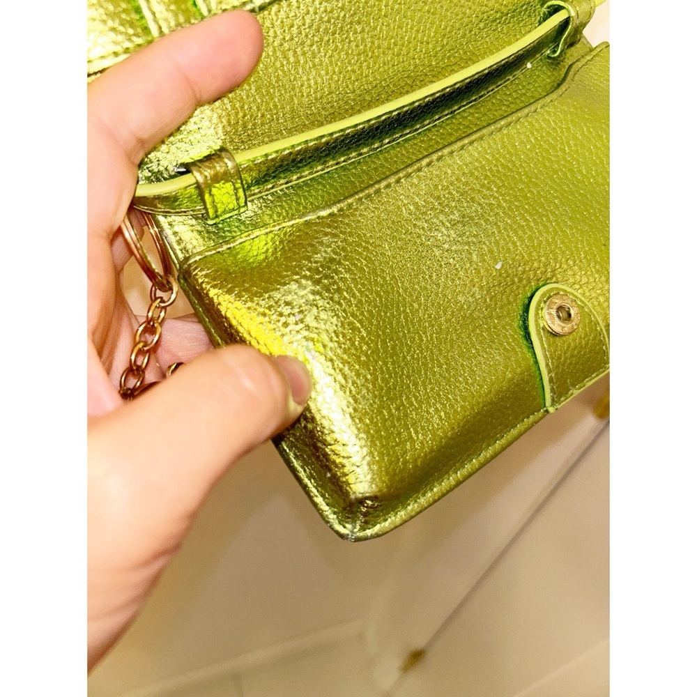 DISNEY x DANIELLE NICOLE Tinkerbell Crossbody Phone-Wallet bag in Metall… - Picture 5 of 13